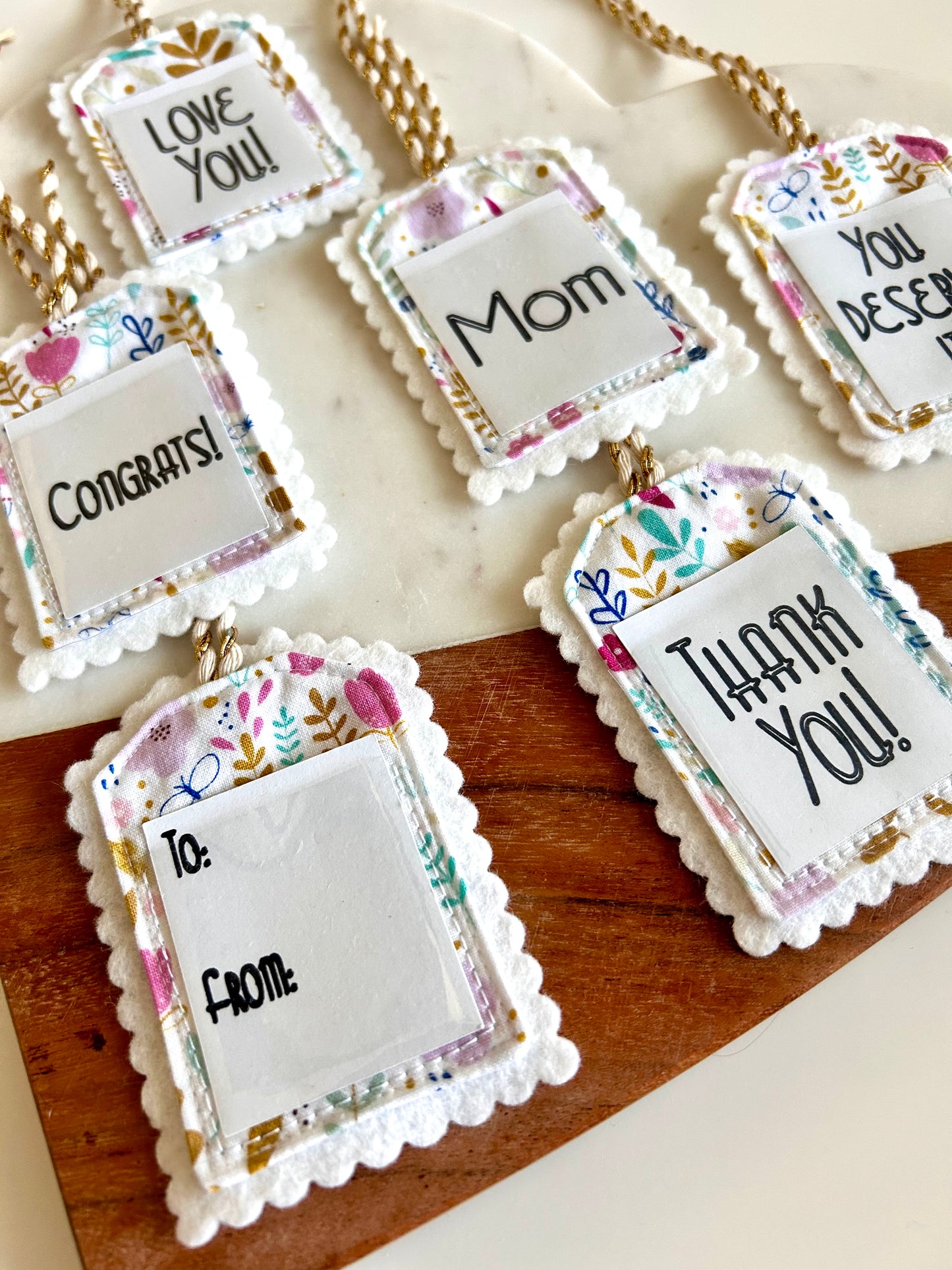 2 Floral Gift Tags