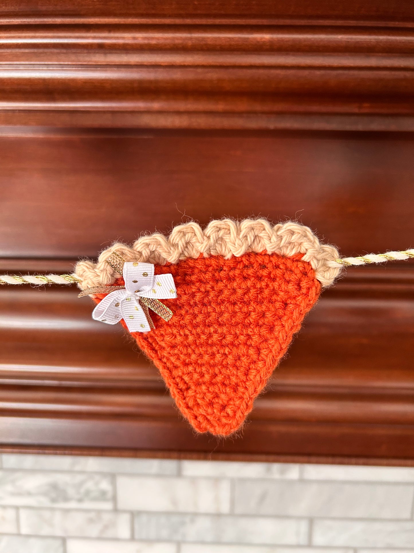 Crochet Pumpkin Pie Garland 1