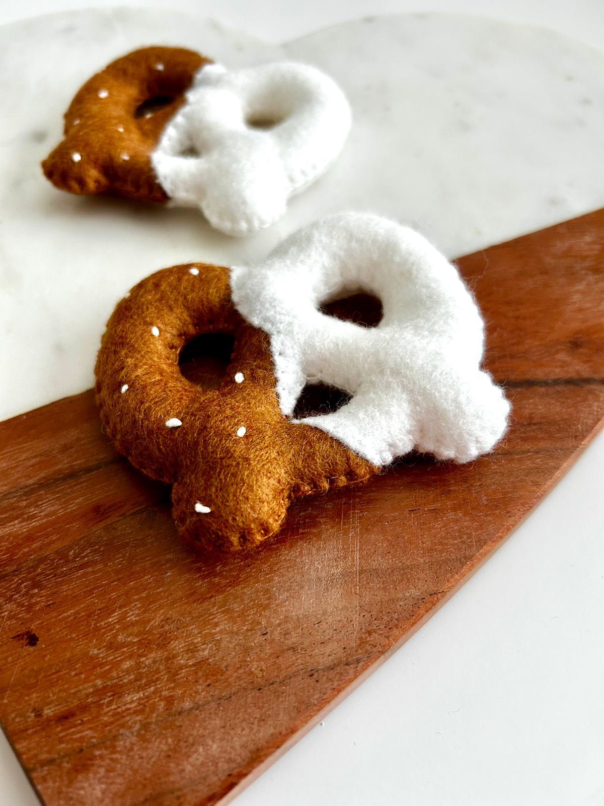 Felt White Chocolate Dipped Pretzel