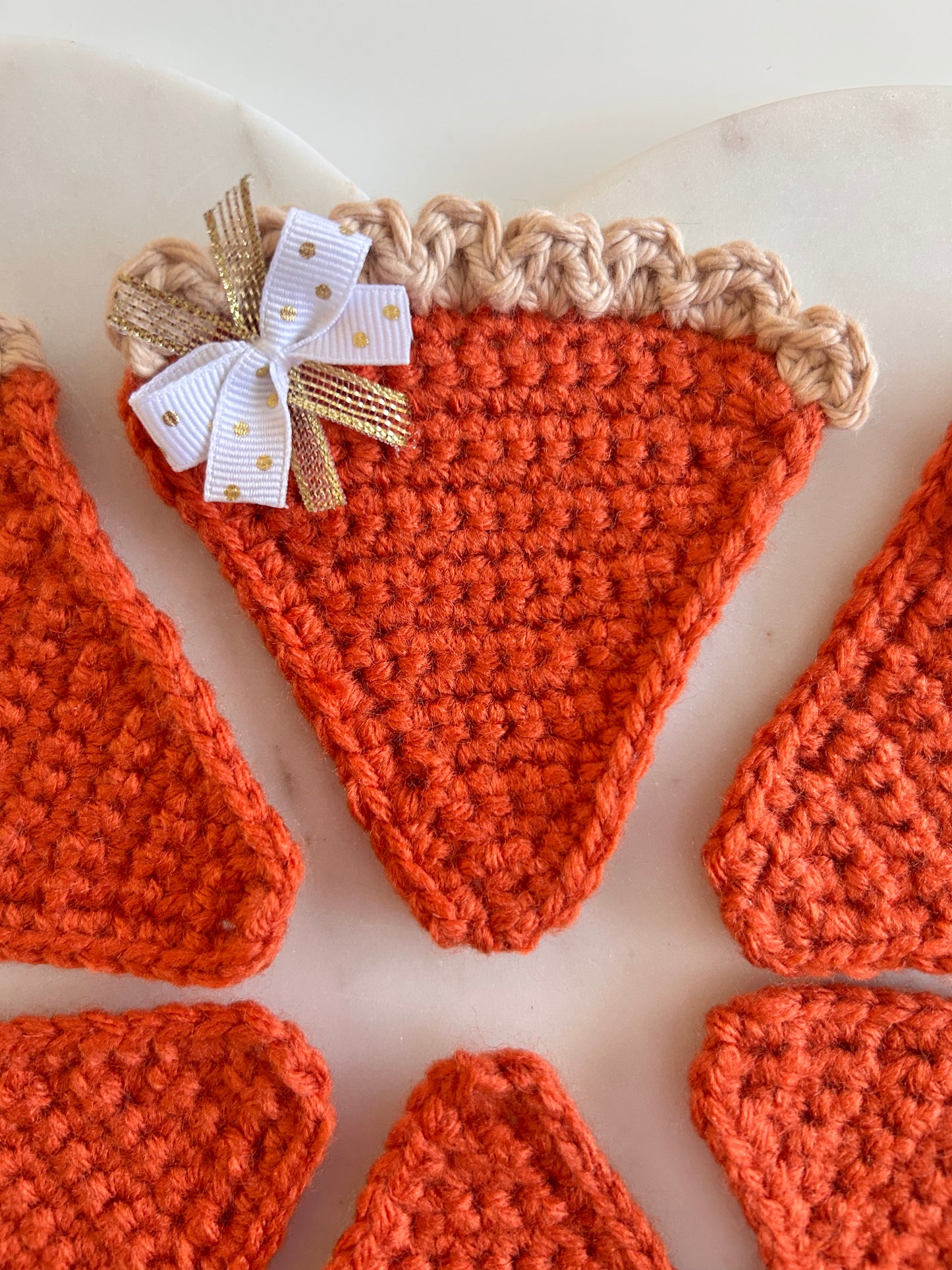 Crochet Pumpkin Pie Garland 1